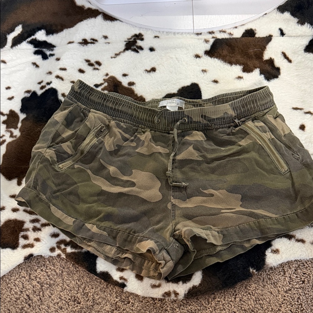 Streetwear Society Green Camo Women's Cargo Shorts